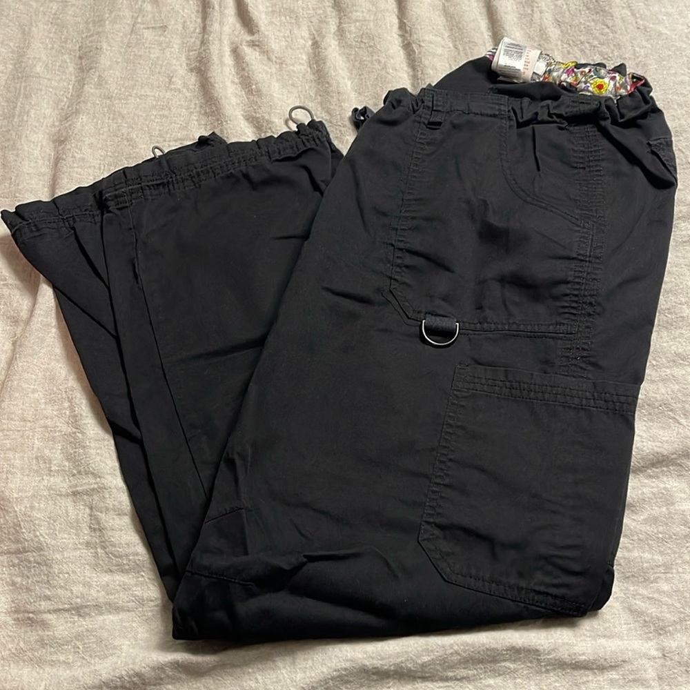 Koi Scrubs